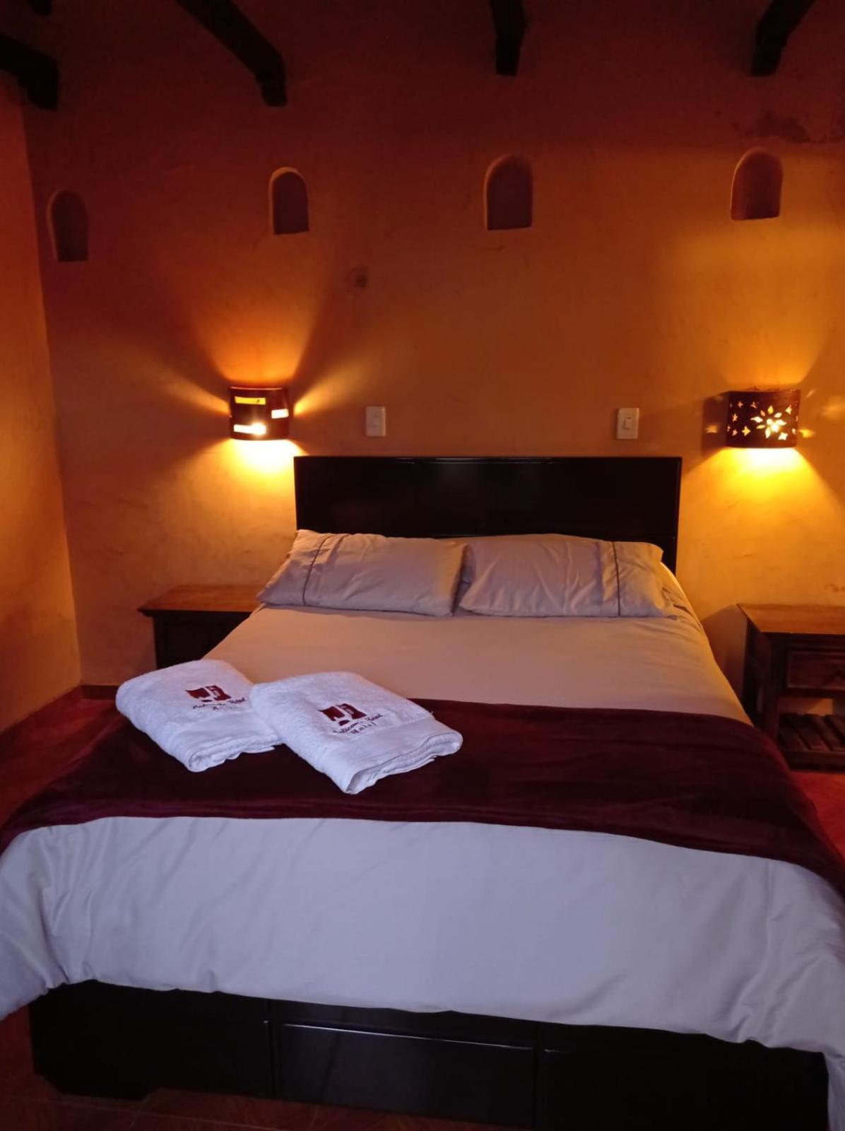 Hotel Calicanto Real Cafe Museo モングイ エクステリア 写真