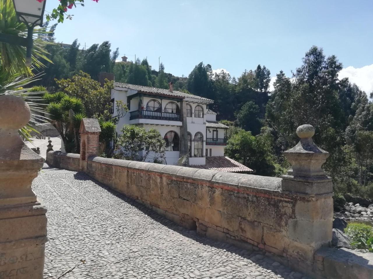 Hotel Calicanto Real Cafe Museo モングイ エクステリア 写真